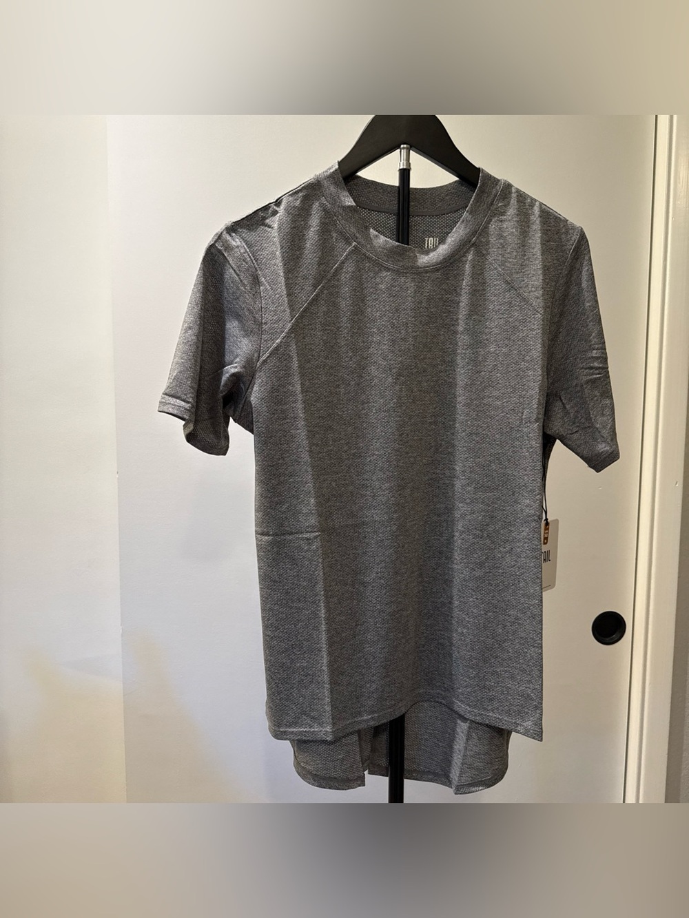Tail Short Sleeve Crew Tee in Heather Gray